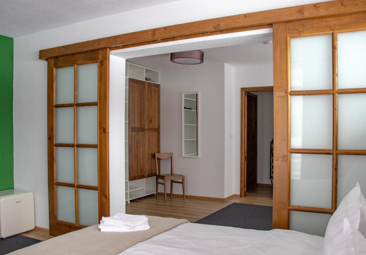 Delut Guest house