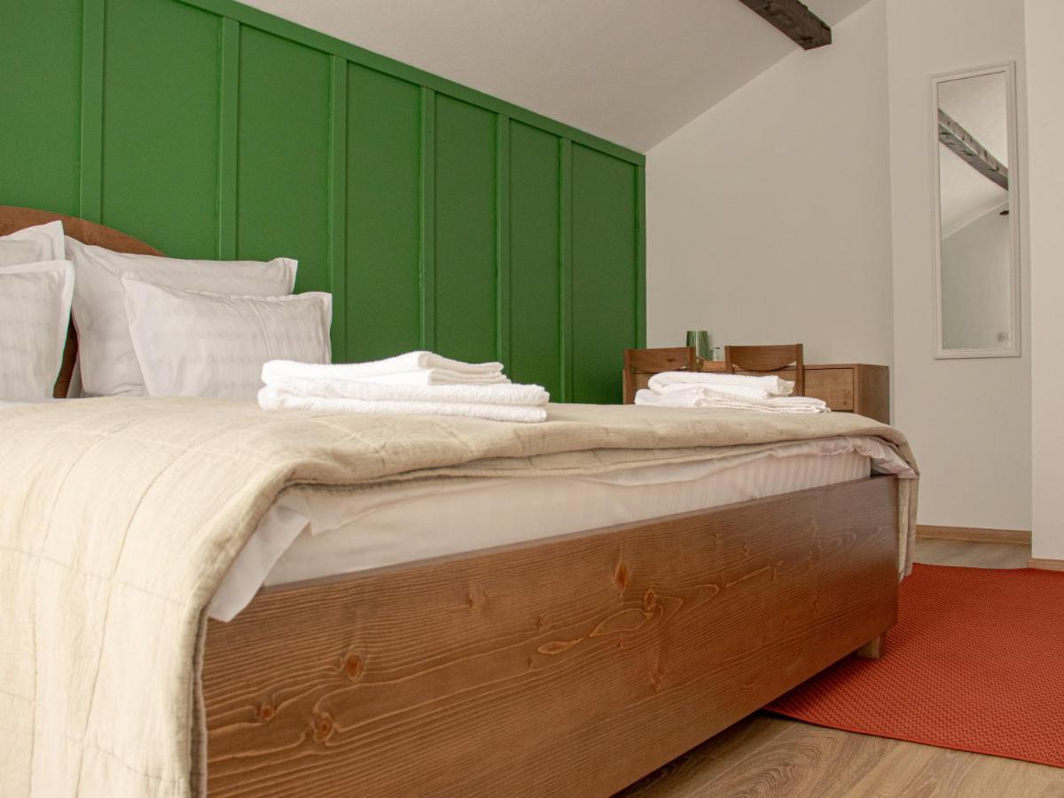Delut Guest house